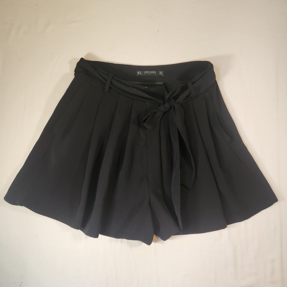 Zara Basic Black Pleated Tie Waist High Rise Shorts Skort Small‎